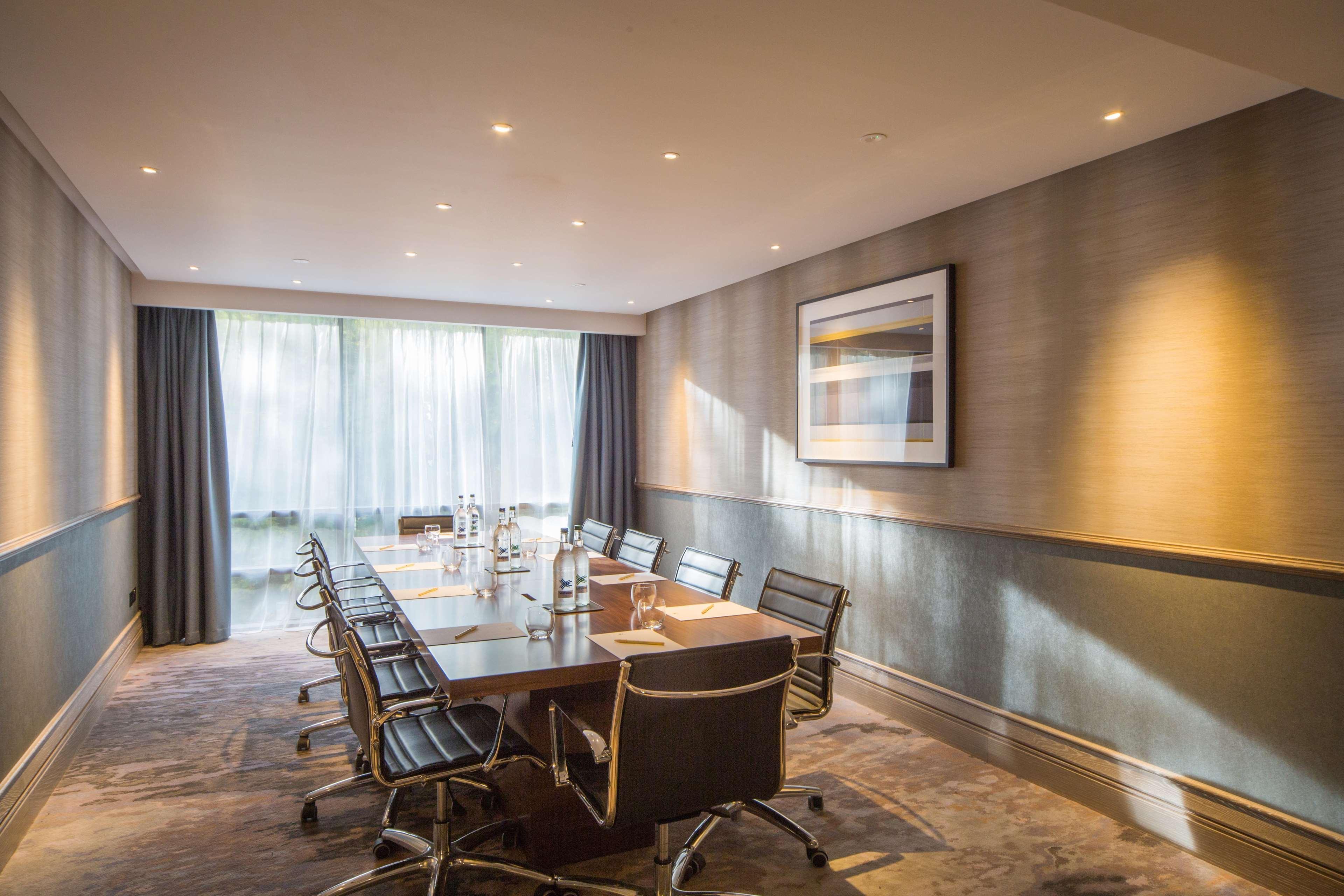 Doubletree By Hilton London Kingston Upon Thames Hotell Kingston upon Thames  Exteriör bild