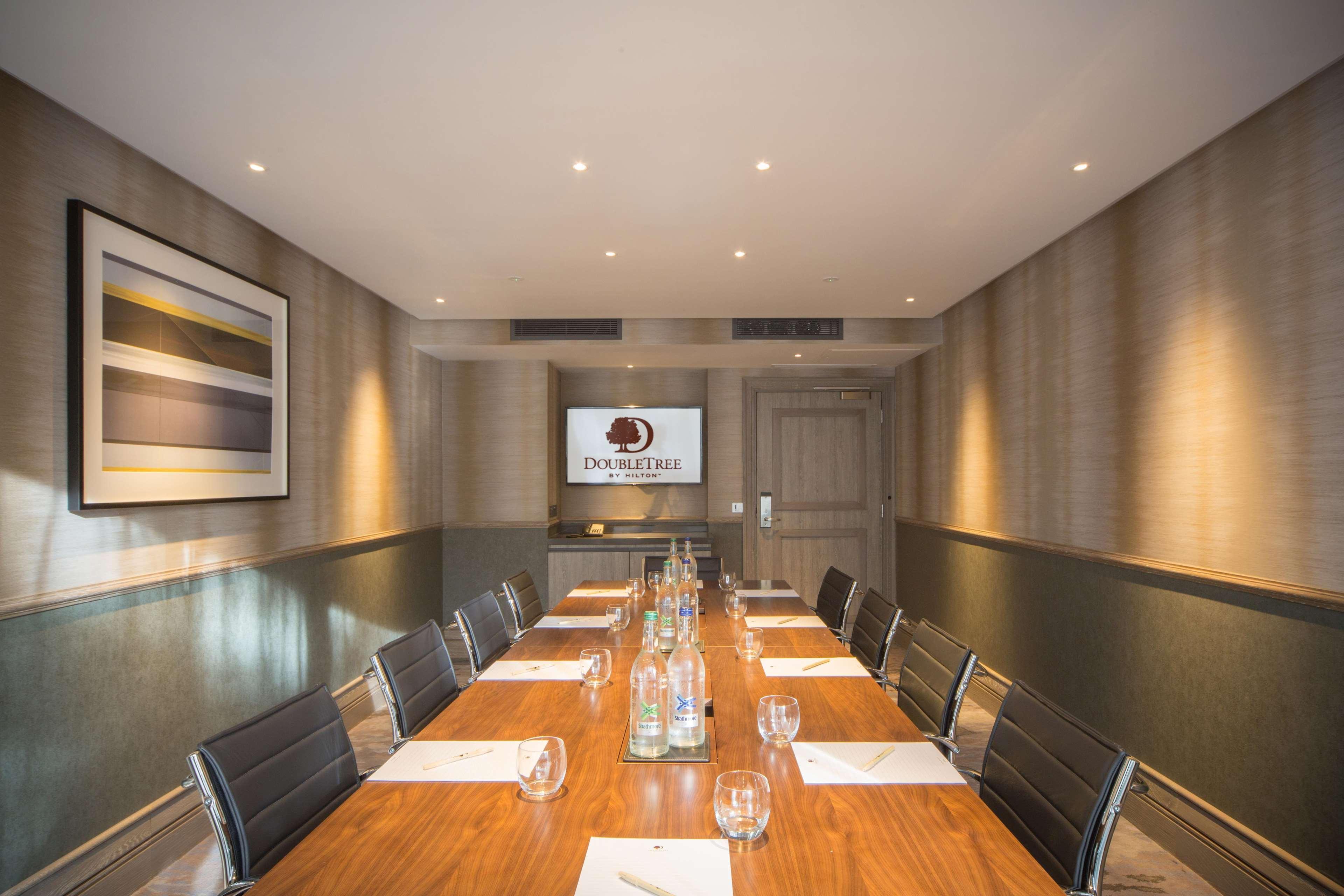 Doubletree By Hilton London Kingston Upon Thames Hotell Kingston upon Thames  Exteriör bild