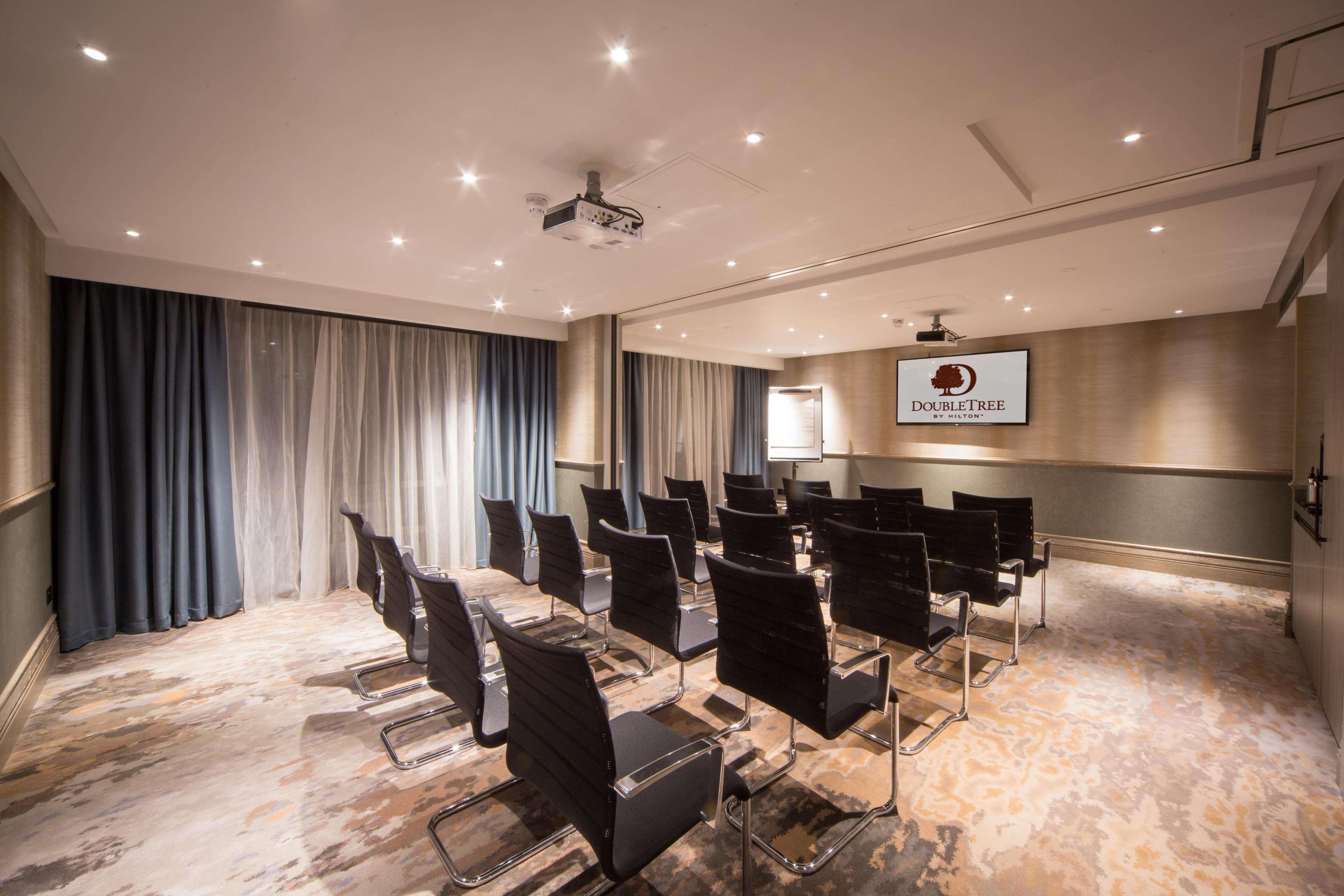 Doubletree By Hilton London Kingston Upon Thames Hotell Kingston upon Thames  Exteriör bild