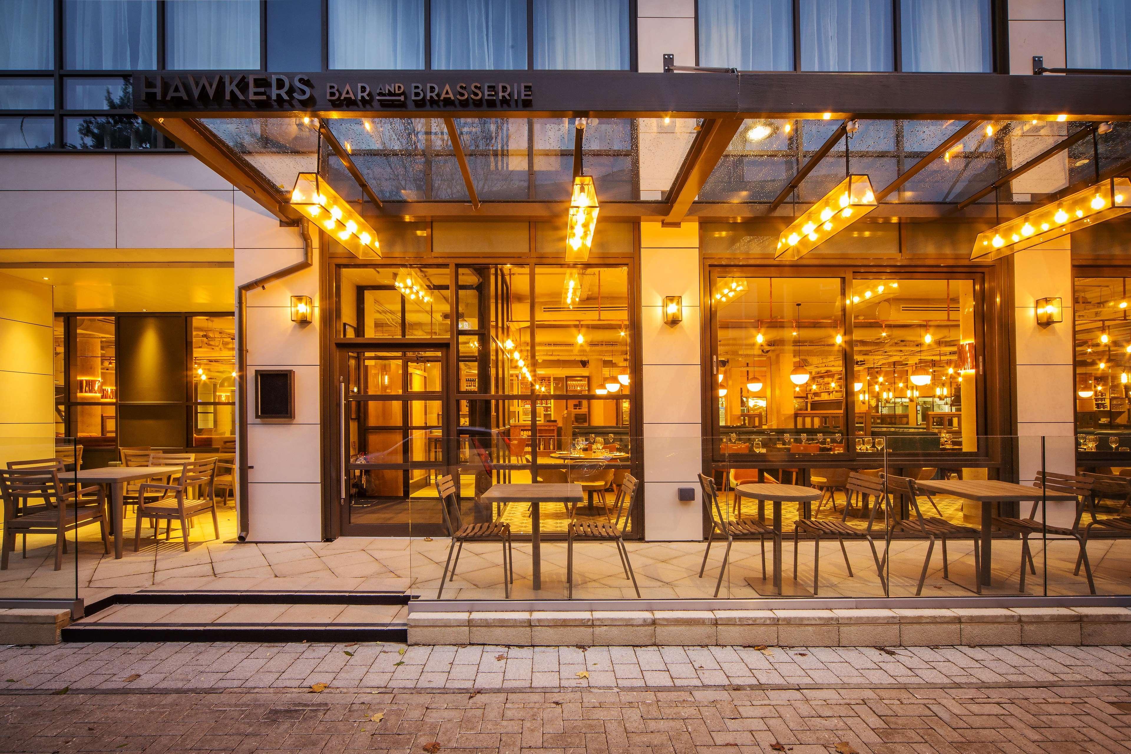 Doubletree By Hilton London Kingston Upon Thames Hotell Kingston upon Thames  Exteriör bild