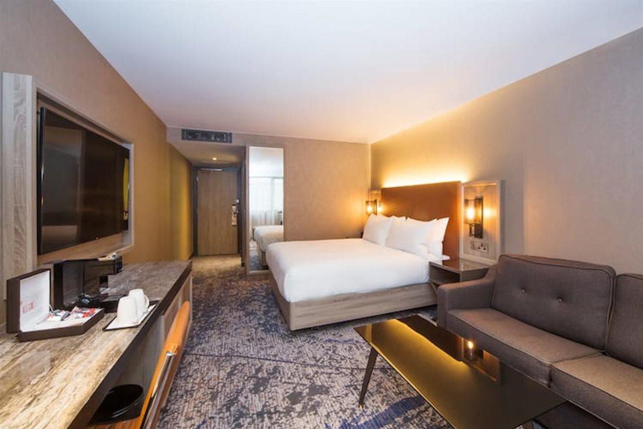 Doubletree By Hilton London Kingston Upon Thames Hotell Kingston upon Thames  Exteriör bild