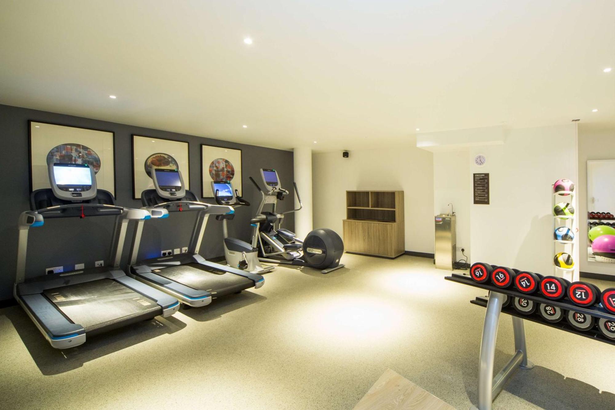 Doubletree By Hilton London Kingston Upon Thames Hotell Kingston upon Thames  Exteriör bild