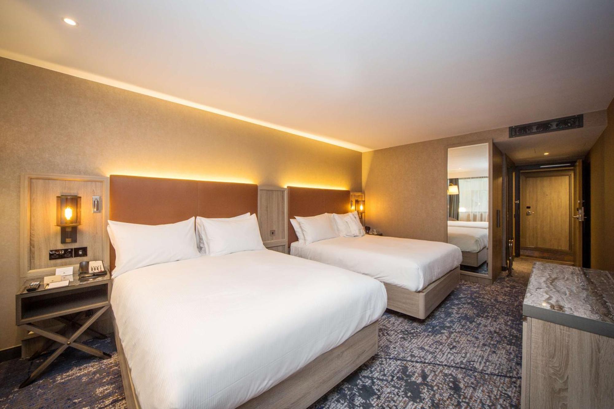 Doubletree By Hilton London Kingston Upon Thames Hotell Kingston upon Thames  Exteriör bild