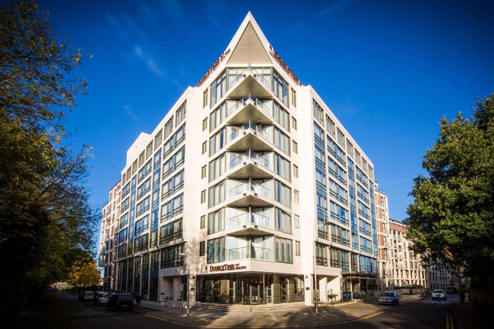 Doubletree By Hilton London Kingston Upon Thames Hotell Kingston upon Thames  Exteriör bild