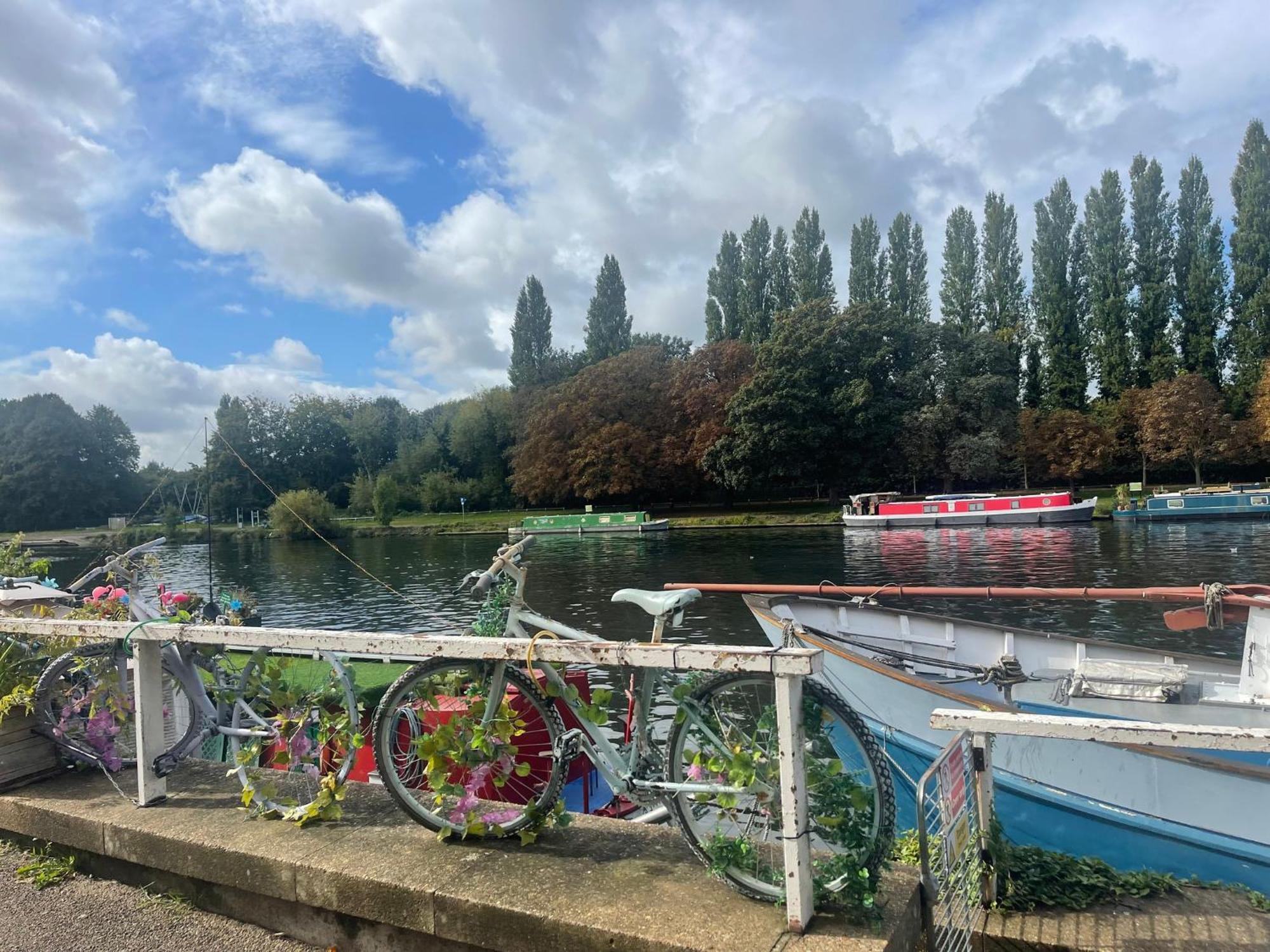 Doubletree By Hilton London Kingston Upon Thames Hotell Kingston upon Thames  Exteriör bild