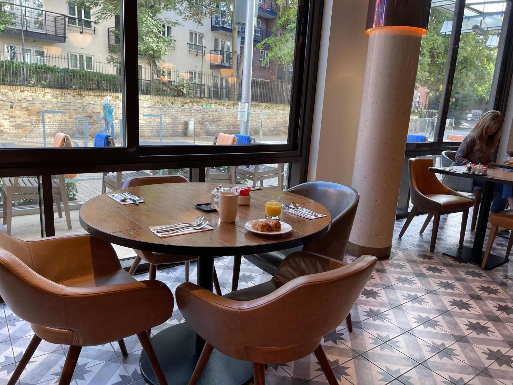 Doubletree By Hilton London Kingston Upon Thames Hotell Kingston upon Thames  Exteriör bild