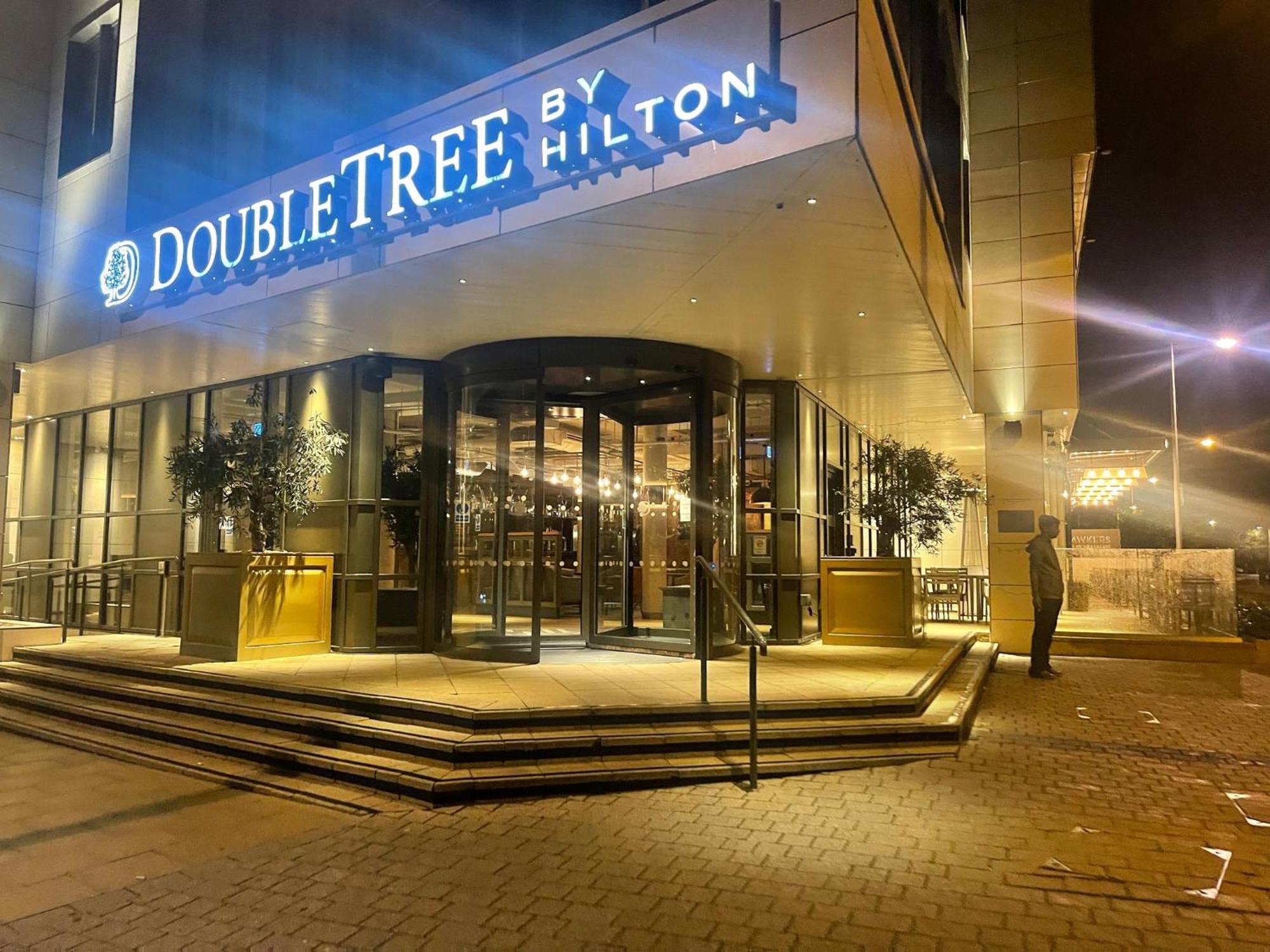 Doubletree By Hilton London Kingston Upon Thames Hotell Kingston upon Thames  Exteriör bild